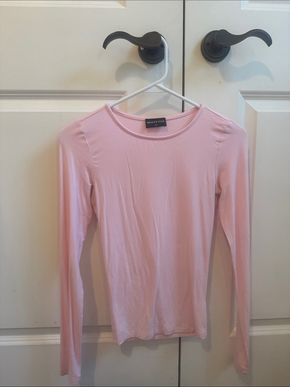White Fox Women's Long Sleeve Scoop Neck Top - Light Pink